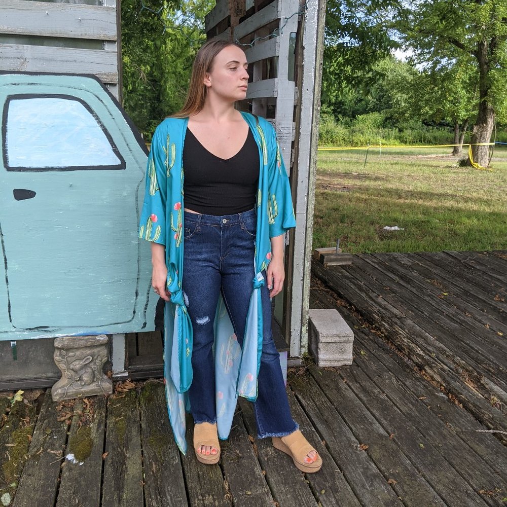 Cactus Print Duster - Picture 2 of 5